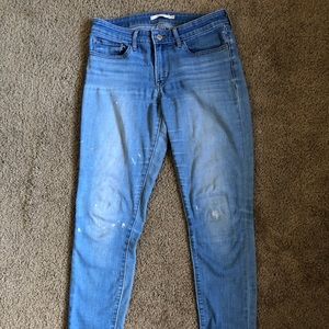 Levi’s Women’s Light Wash Skinny Jeans 27